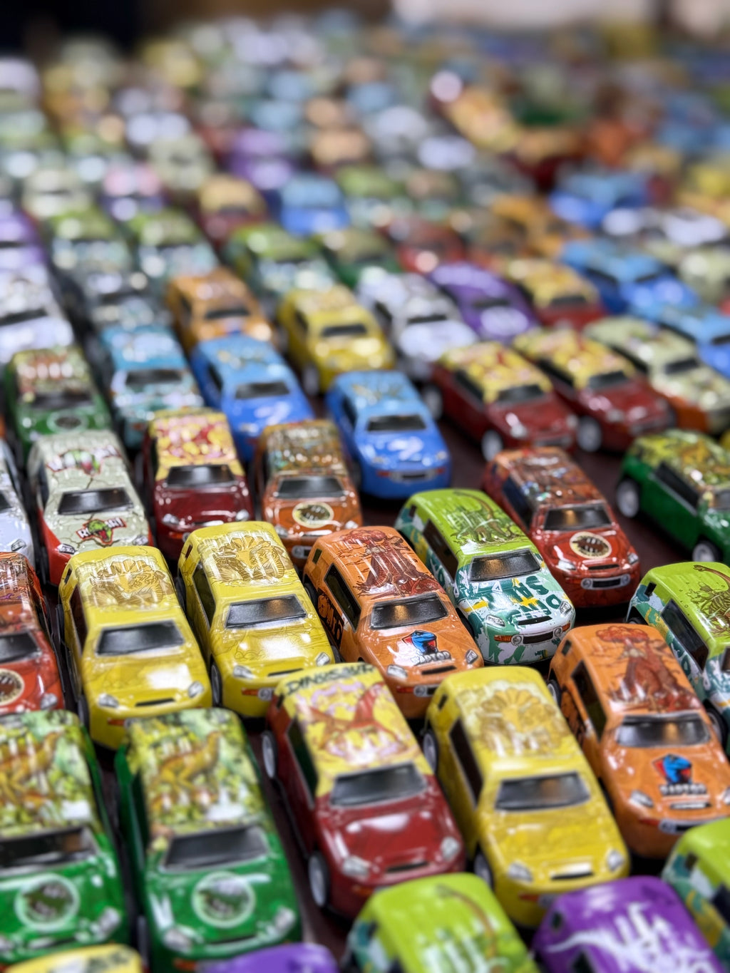 Pack of 100 kids Cars Deal